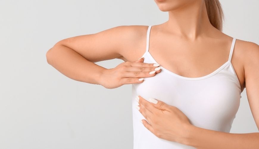 Dona tocant-se un pit