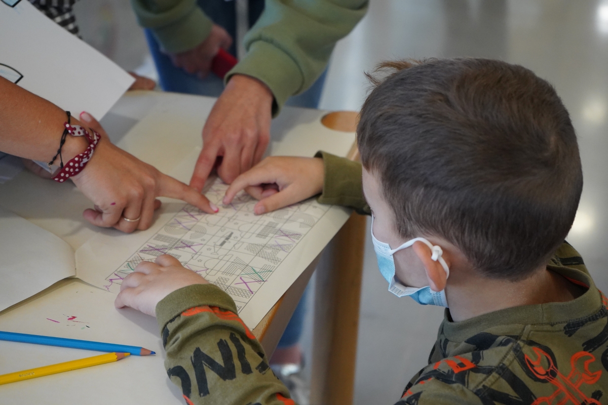 Nen hospitalitzat activitat