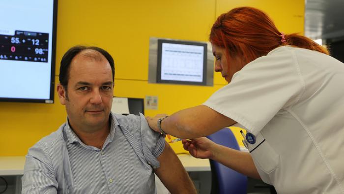 Vacunació, grip, professionals, Vall d'Hebron